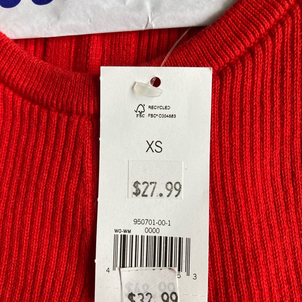 Red Vest - Picture 4 of 5